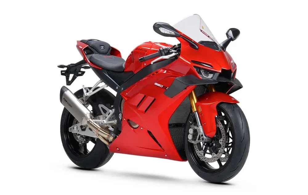 ZXMoto 820RR in striking color scheme